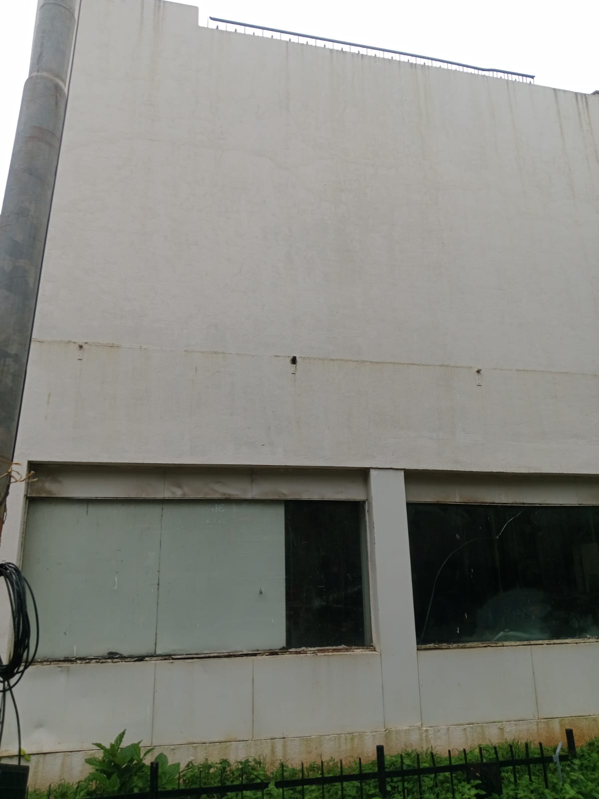 Showroom for Rent in Santacruz West Mumbai