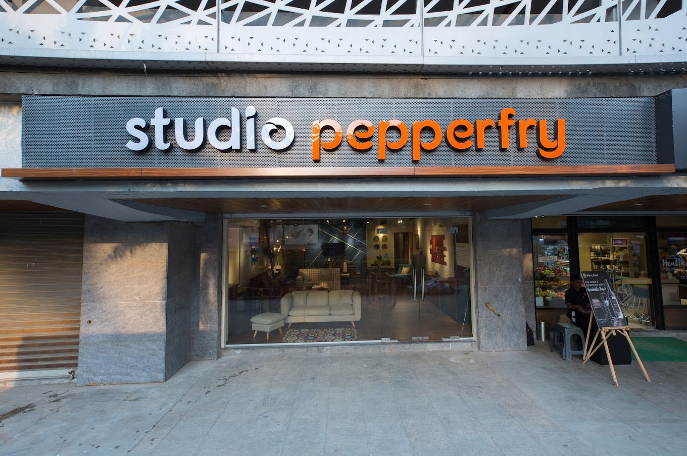 Shop for Rent in Kala Nagar Mumbai