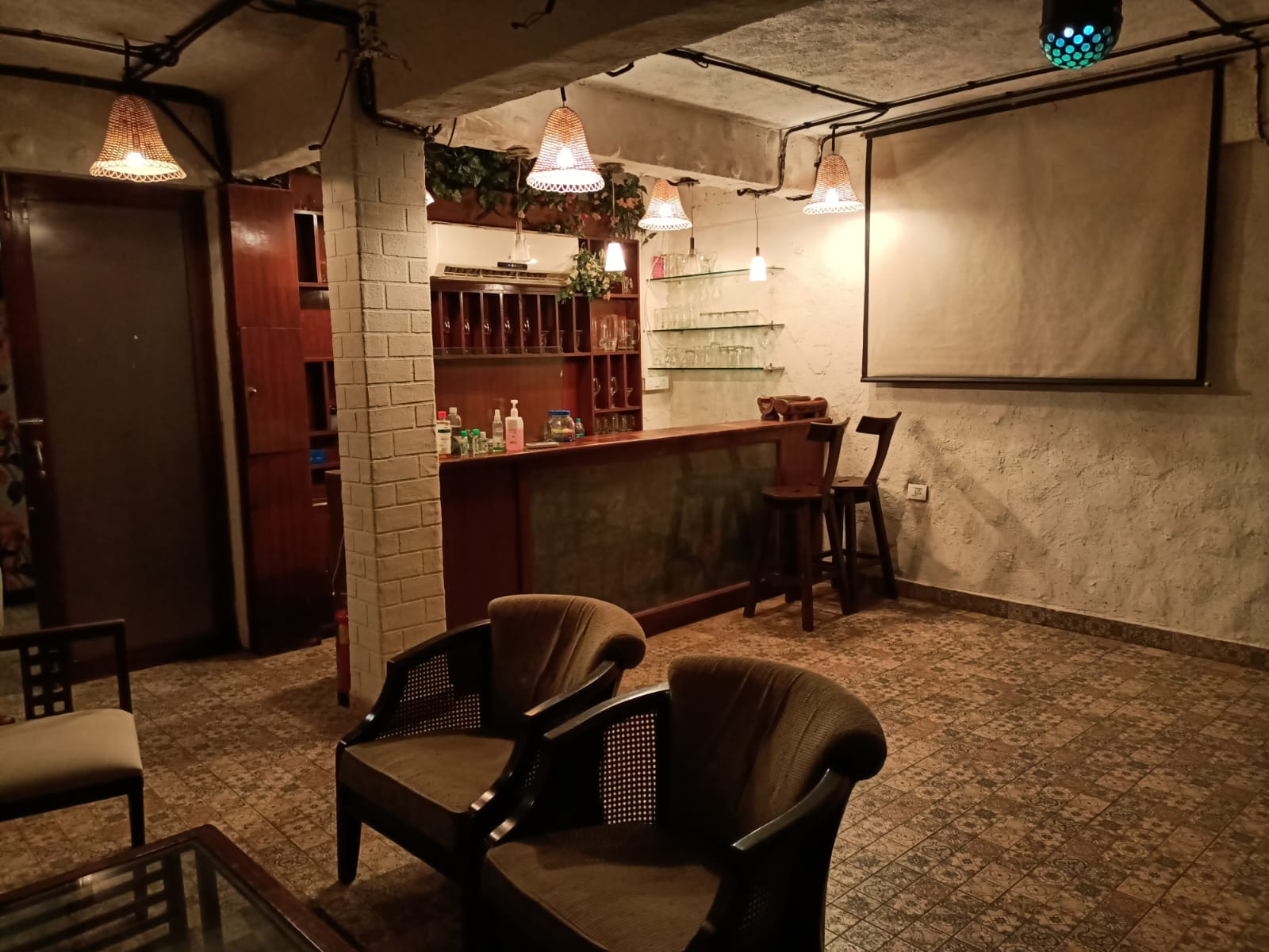 Restaurant for Rent in Bandra West Mumbai