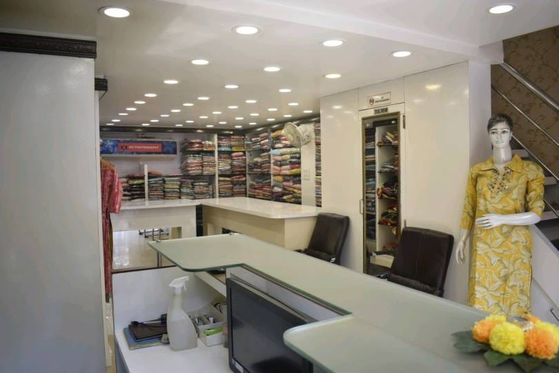 Showroom for Rent in Main Road Pune