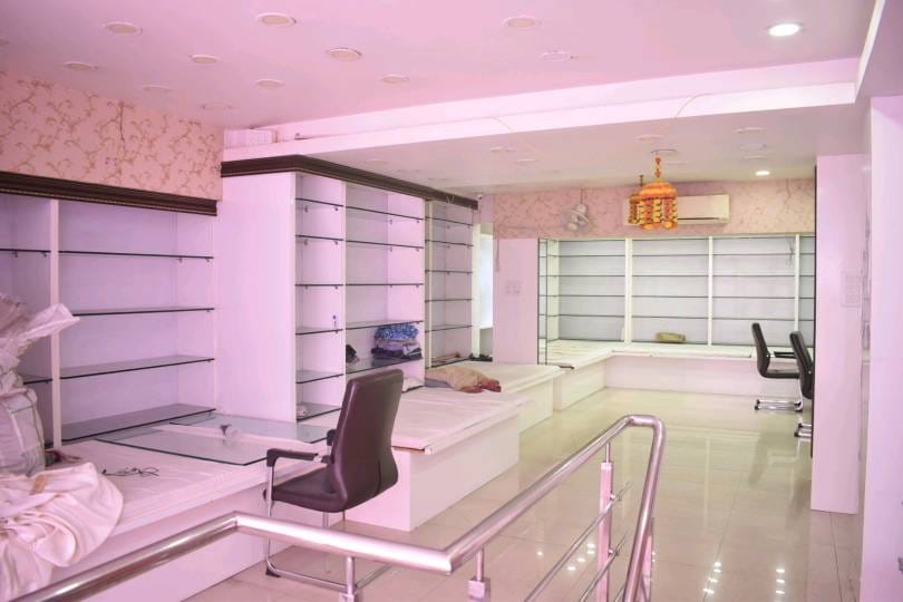 Showroom for Rent in Main Road Pune