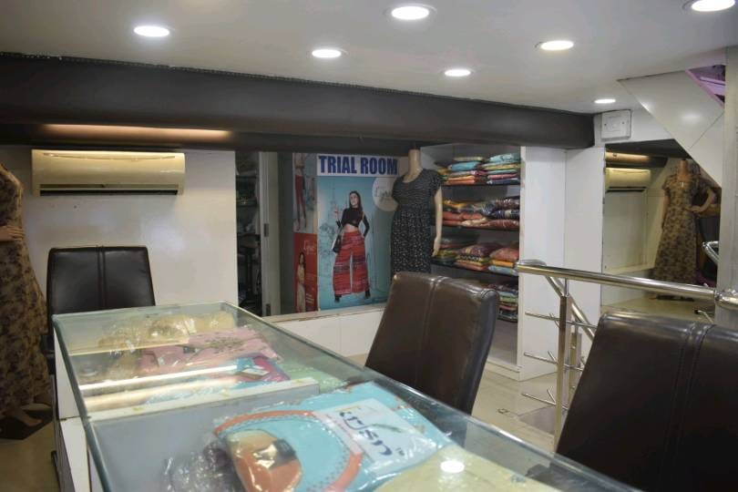 Showroom for Rent in Main Road Pune