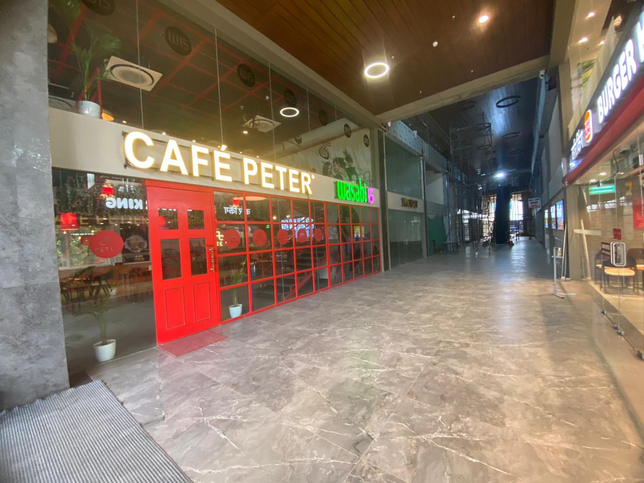 Restaurent & Bar for Rent in Main Road Pune
