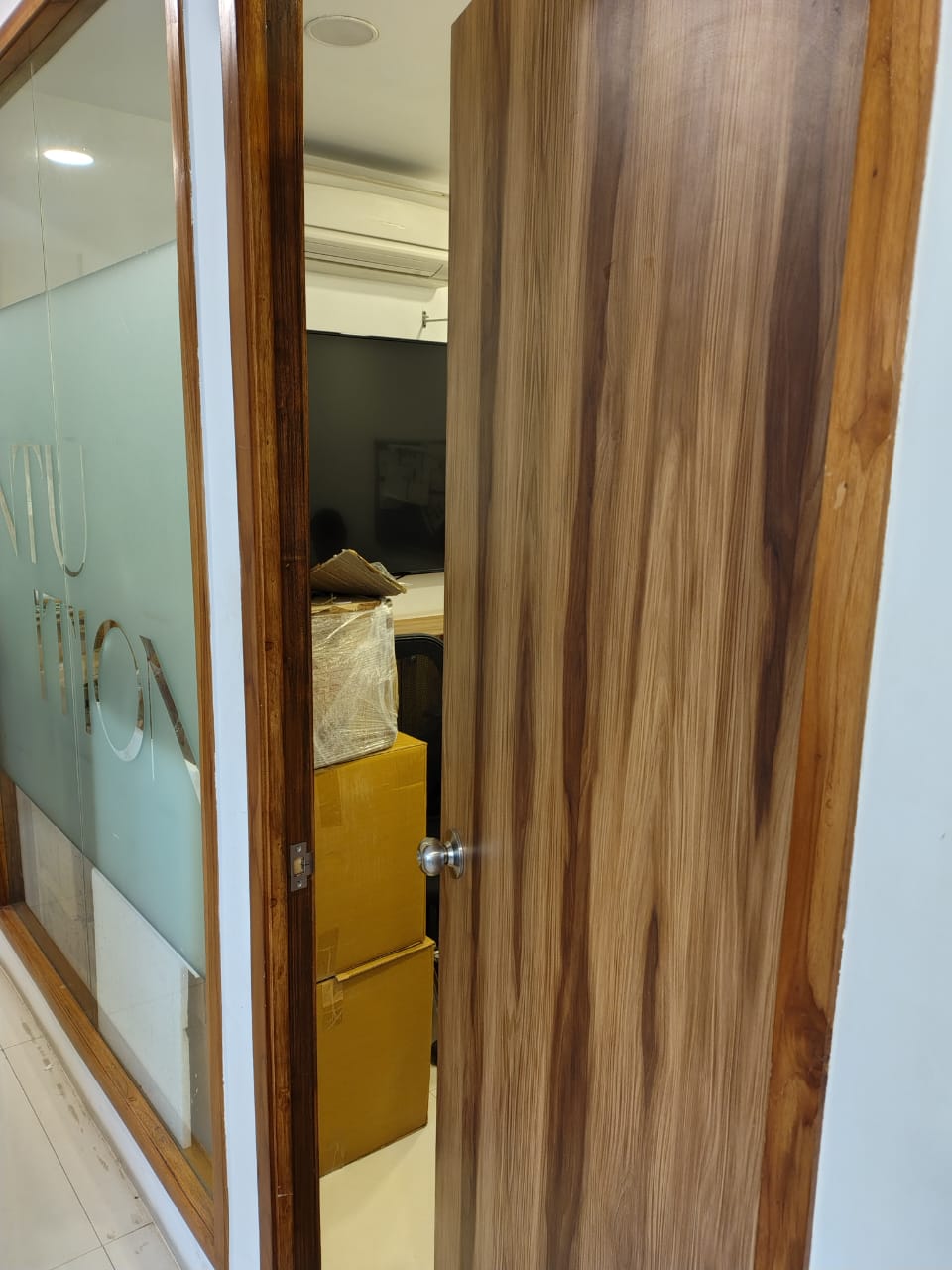 Office for Rent in Santacruz West Mumbai