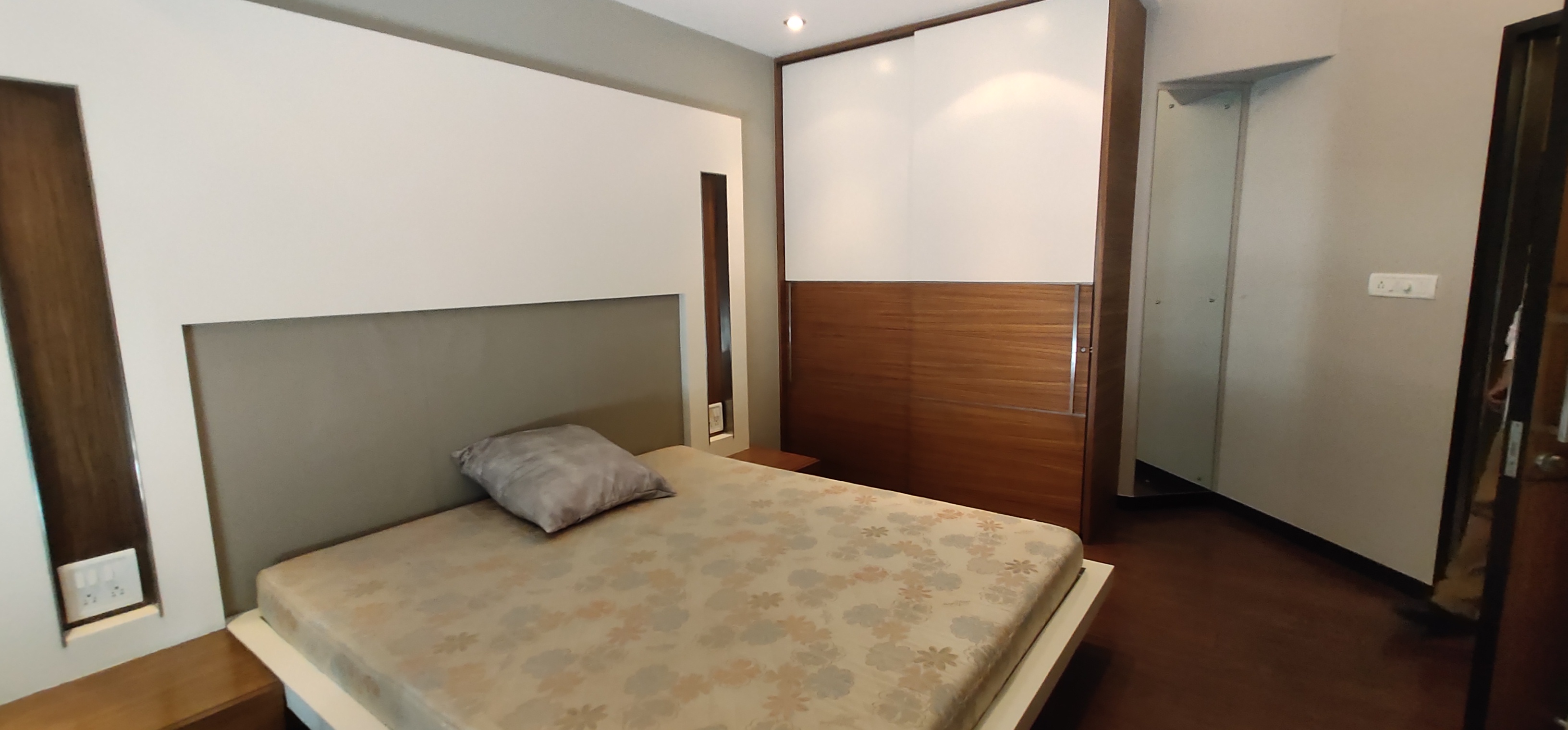3 BHK Apartment for Rent in Bandra West Mumbai