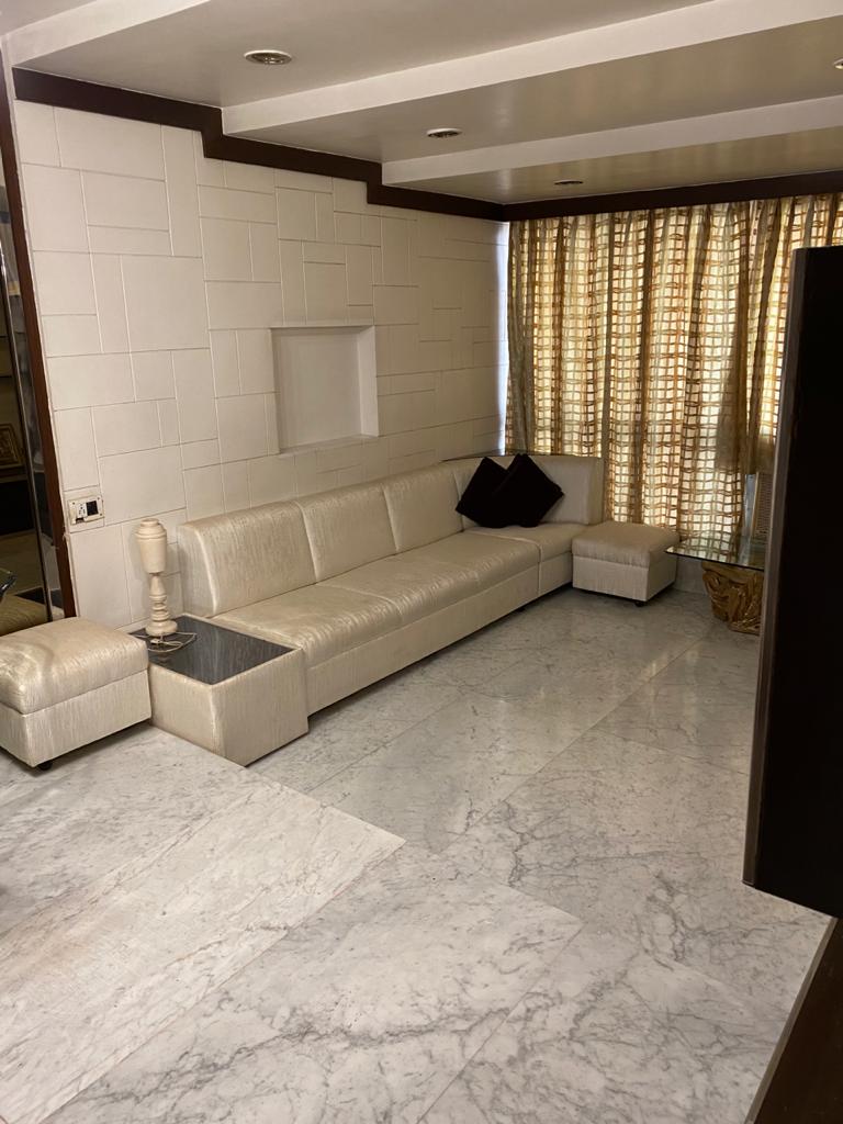 2 BHK Apartment for Sale in Bandra West Mumbai