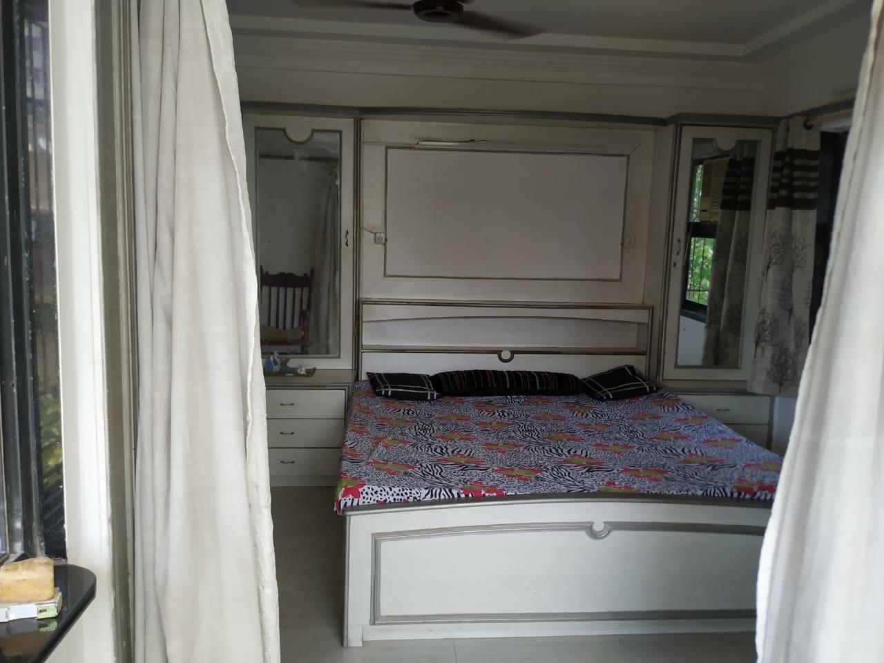 3 BHK Apartment for Rent in Bandra West Mumbai