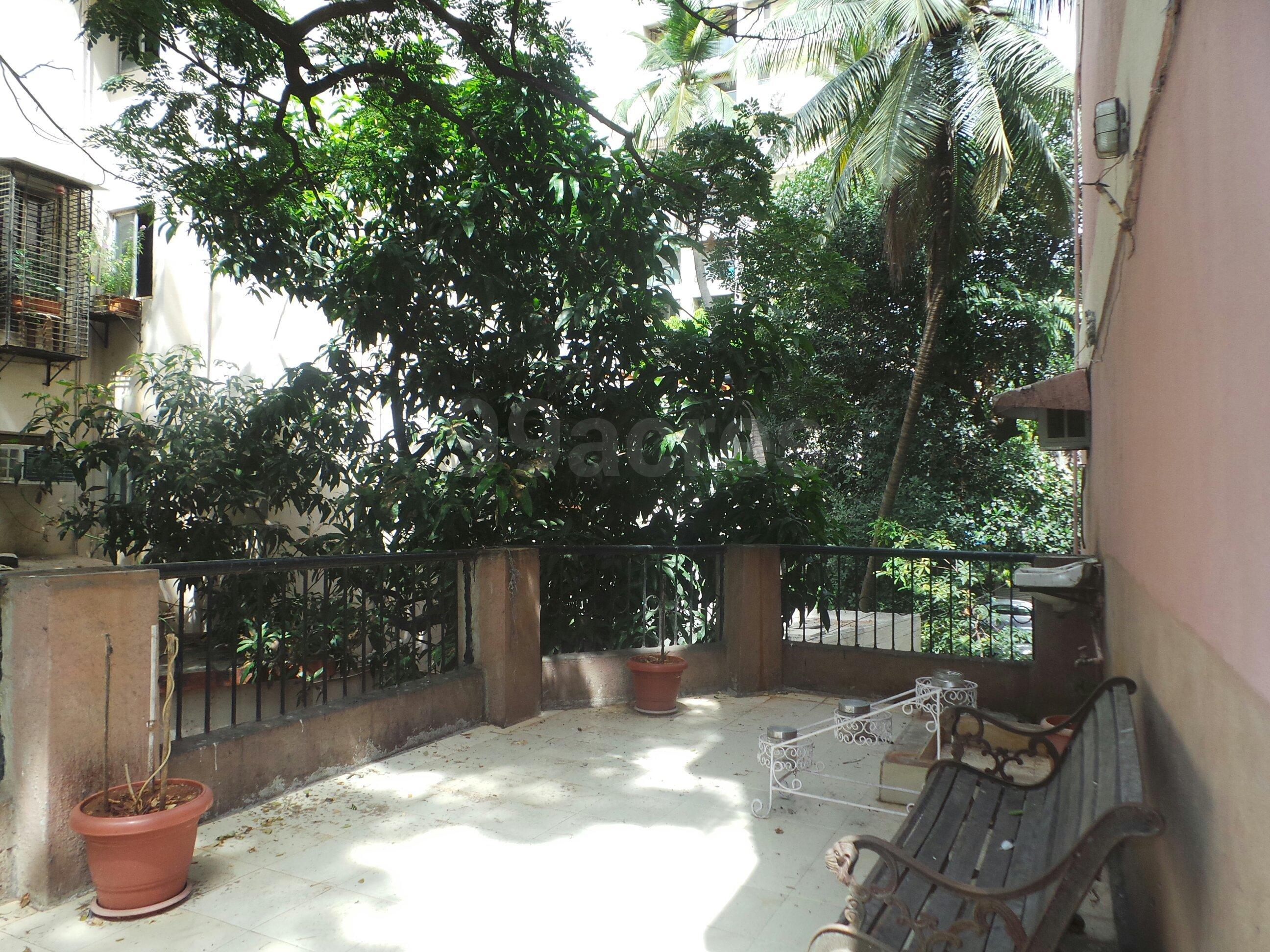 2 BHK Apartment for Rent in Khar West Mumbai