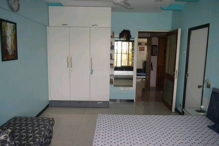 4 BHK Apartment for Sale in N S Road no.10 Mumbai