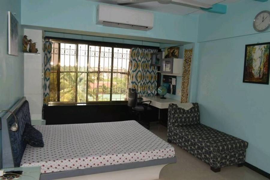 4 BHK Apartment for Sale in N S Road no.10 Mumbai