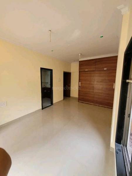 6 BHK Apartment for Sale in Gulmohar Cross rd no.4 Mumbai