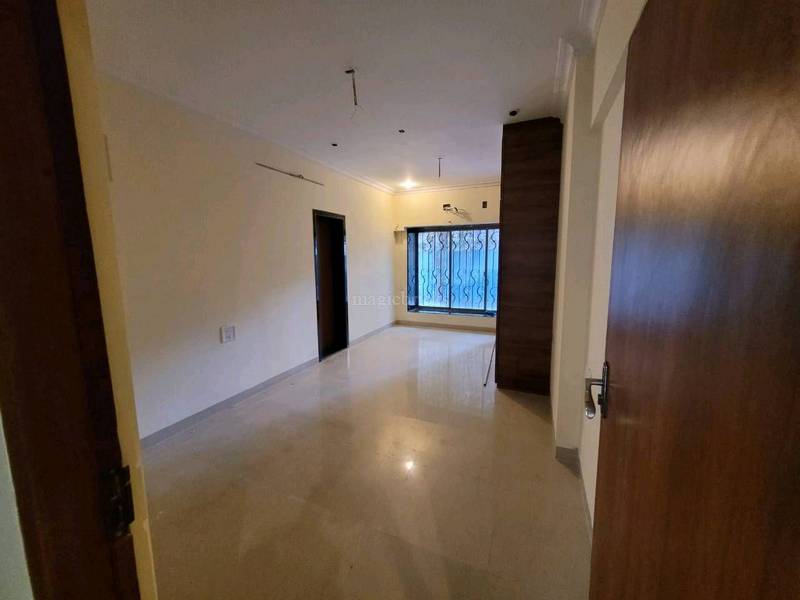 6 BHK Apartment for Sale in Gulmohar Cross rd no.4 Mumbai