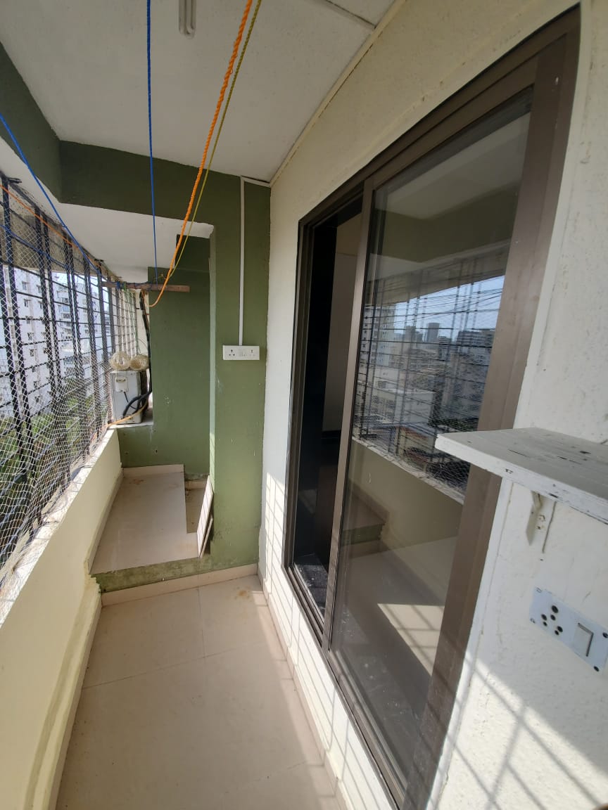 3 BHK Apartment for Rent in Almeida park Mumbai