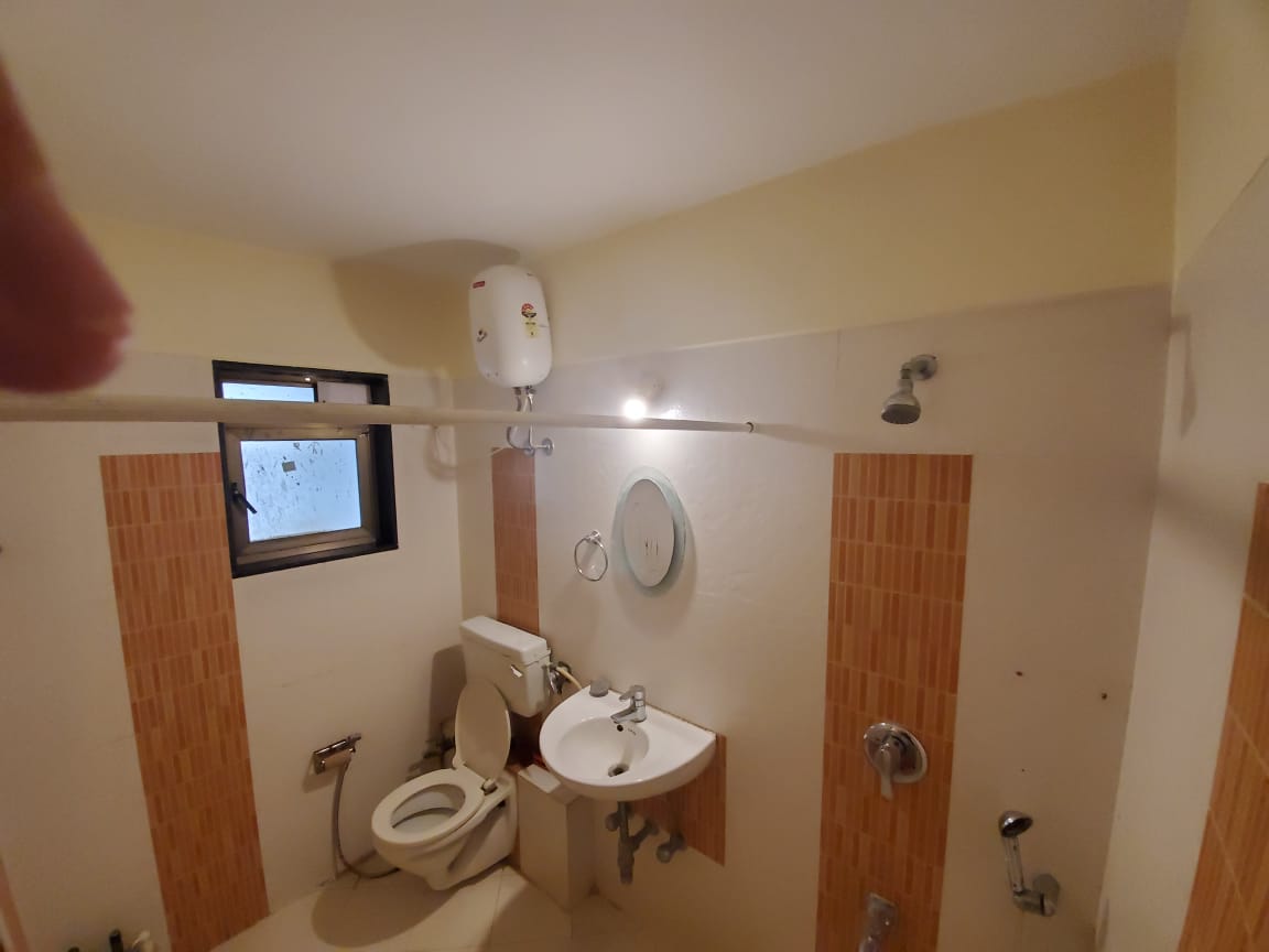 3 BHK Apartment for Rent in Almeida park Mumbai