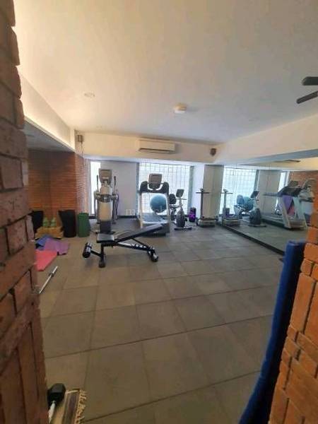 4 BHK Apartment for Rent in N S Road no.10 Mumbai