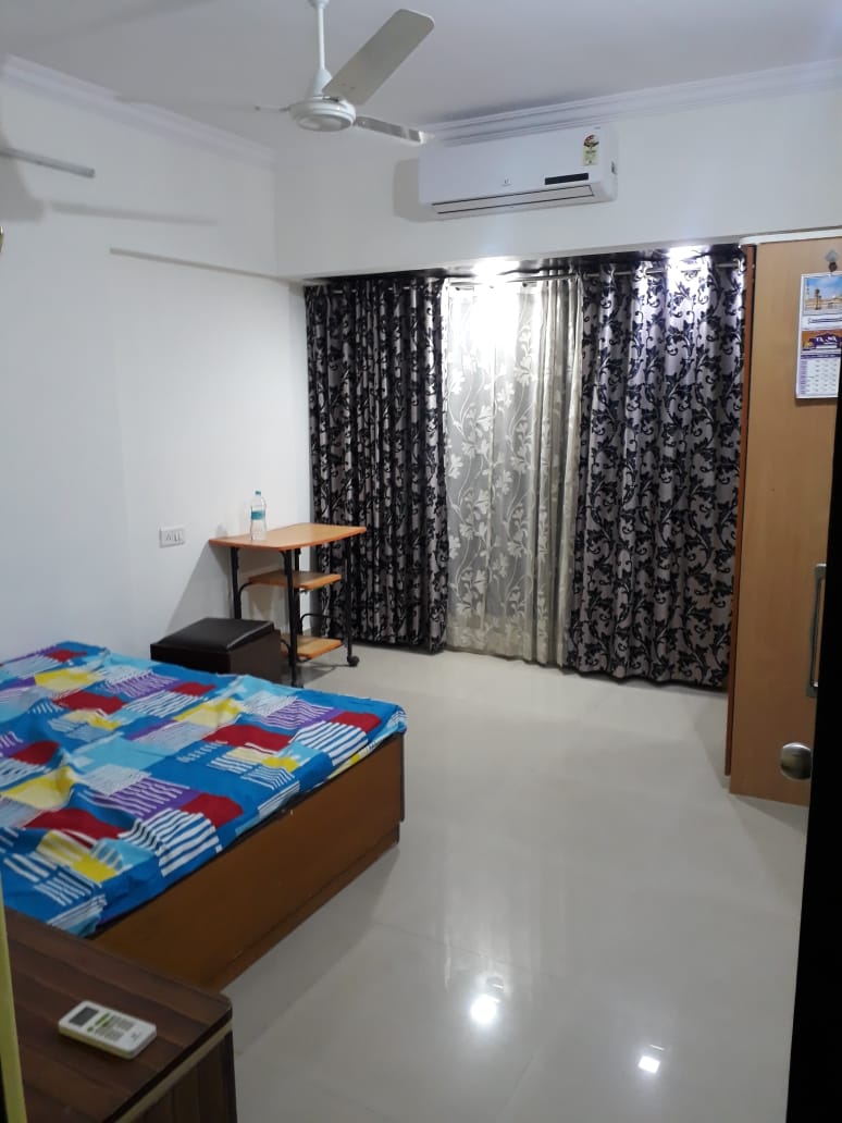 2 BHK Apartment for Rent in Khar West Mumbai