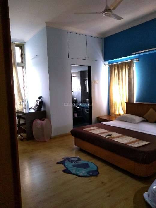 4 BHK Apartment for Rent in Kherwadi Mumbai