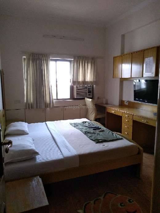 4 BHK Apartment for Rent in Kherwadi Mumbai