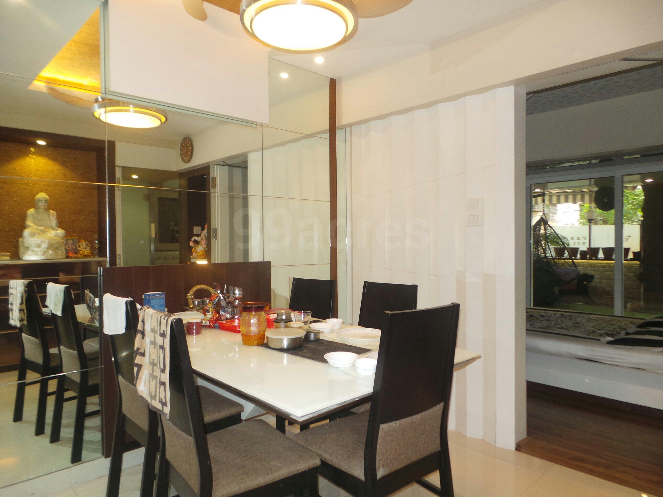 3 BHK Apartment for Sale in Sarojini Naidu Road Mumbai