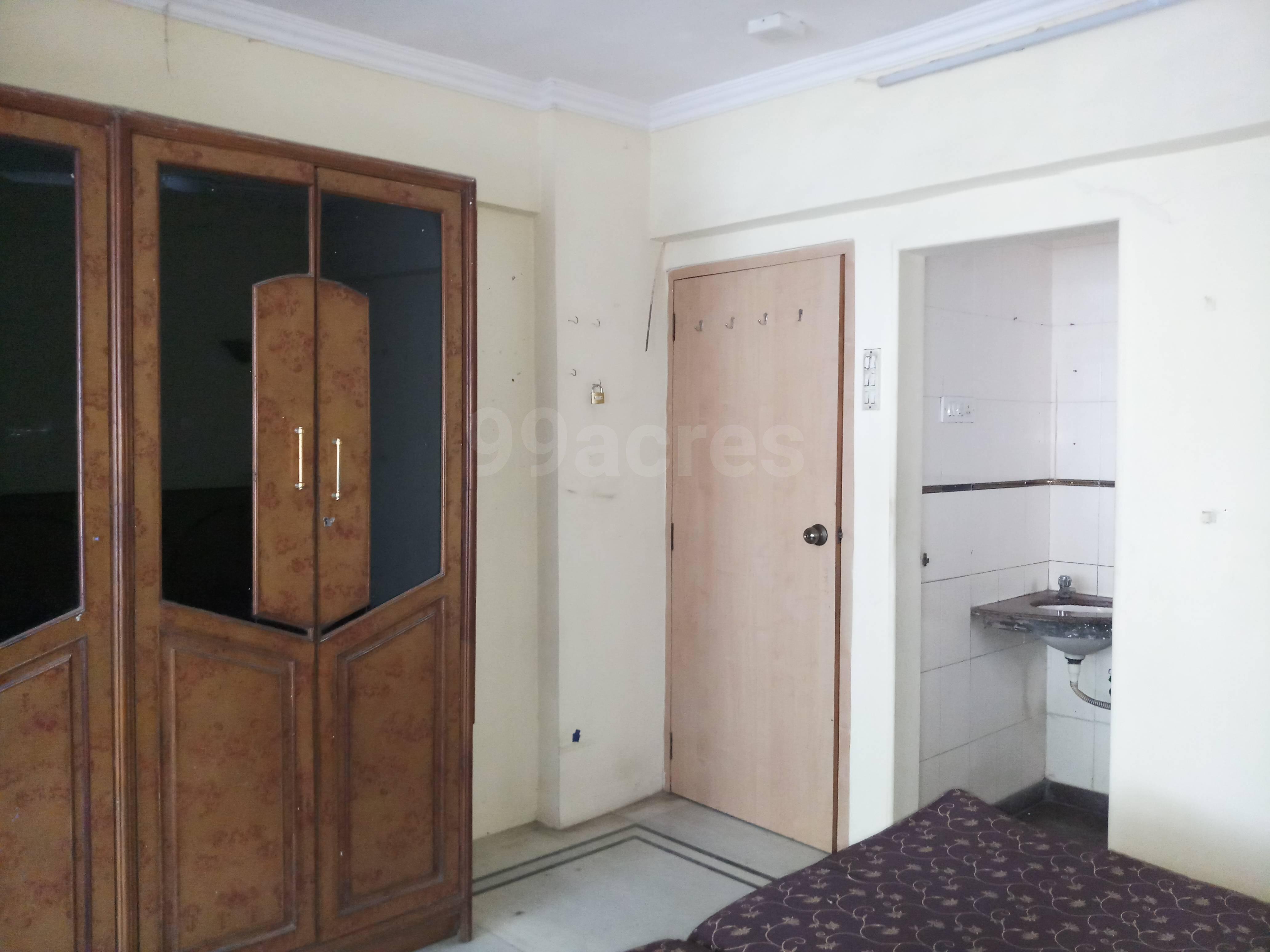 2 BHK Apartment for Sale in Bandra West Mumbai