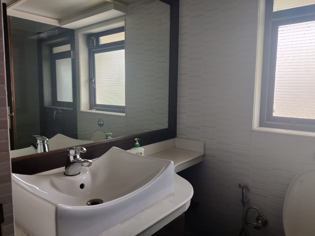 3 BHK Apartment for Rent in Carter Road Mumbai