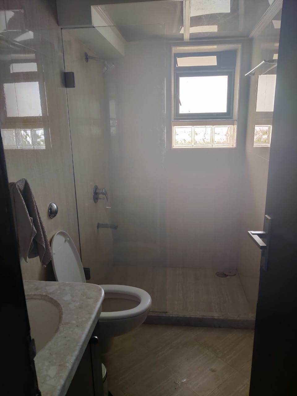3 BHK Apartment for Rent in Carter Road Mumbai