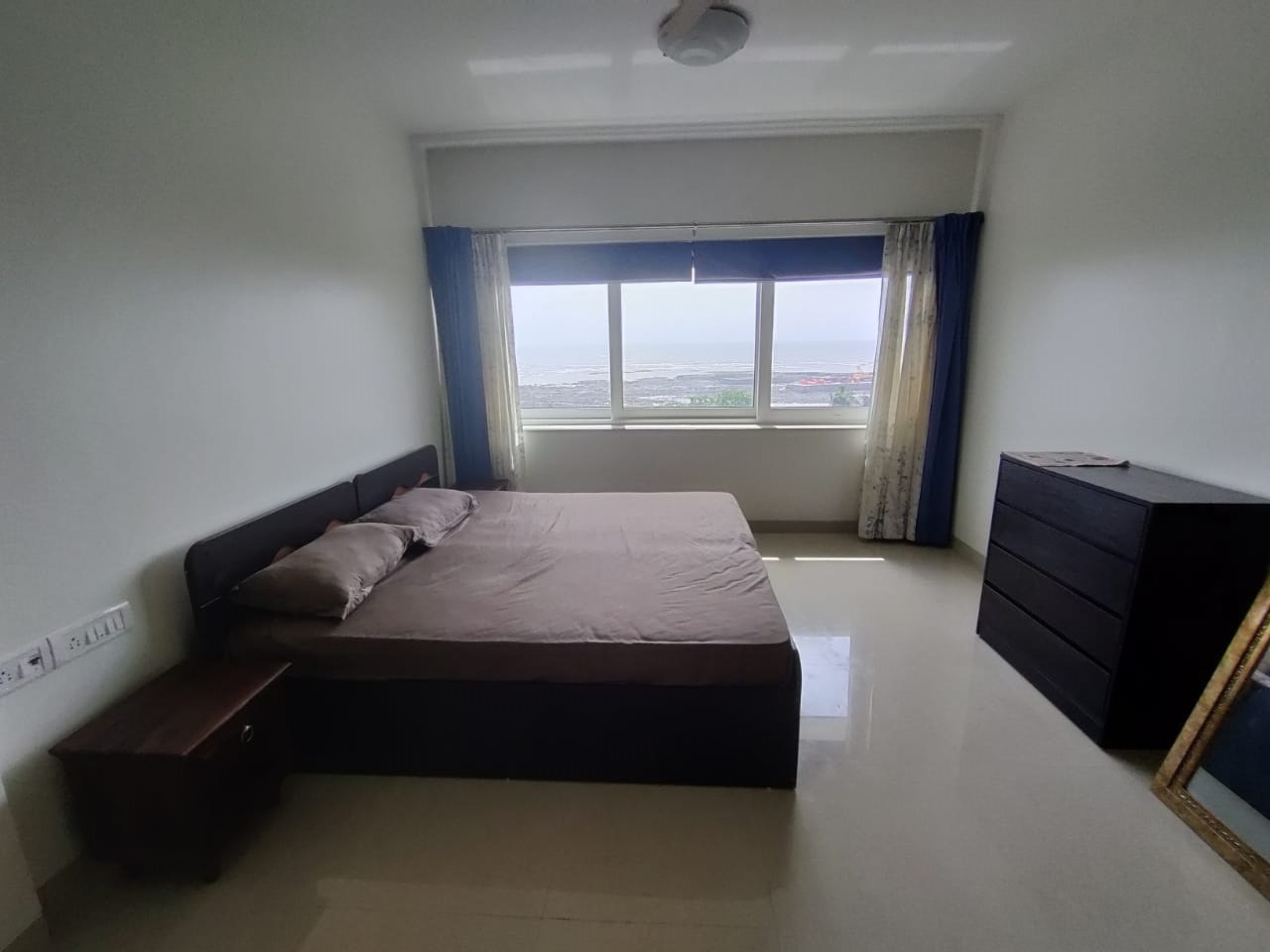 3 BHK Apartment for Rent in Carter Road Mumbai