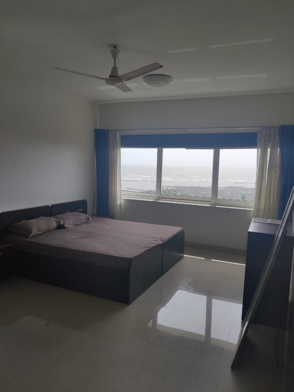 3 BHK Apartment for Sale in Carter Road Mumbai