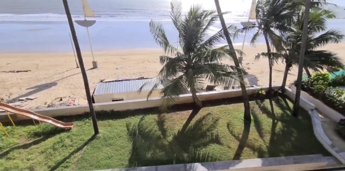 2 BHK Apartment for Rent in Juhu Mumbai