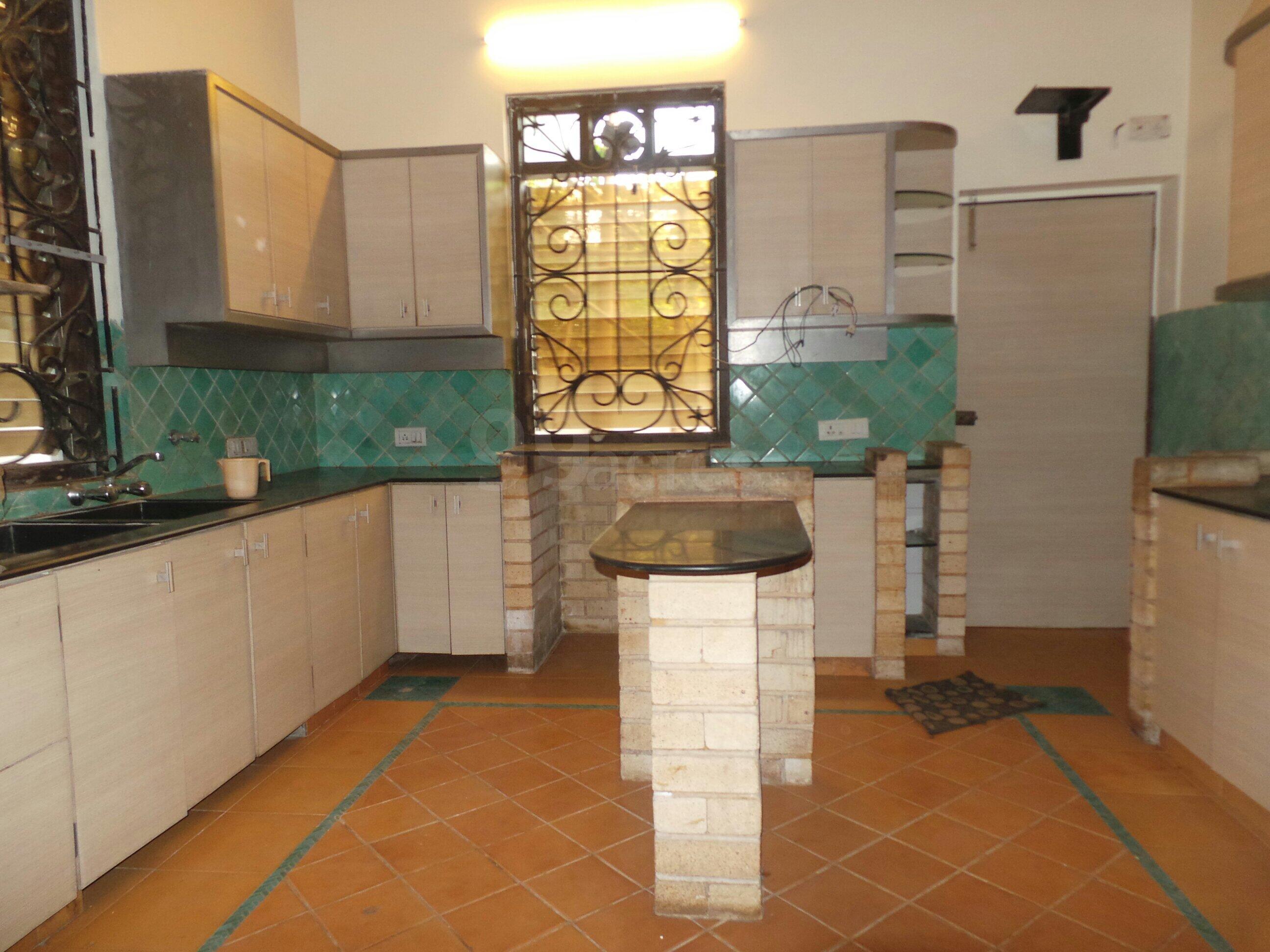 4 BHK Villa for Rent in Juhu Mumbai