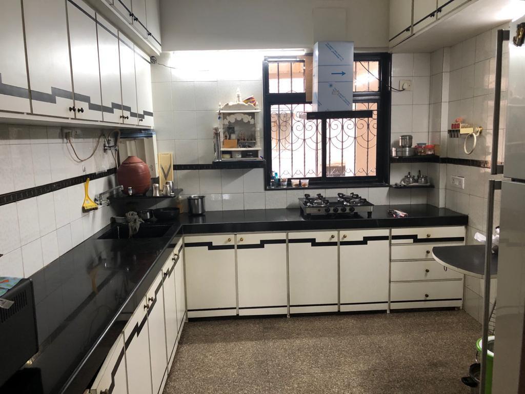 3 BHK Apartment for Sale in Gulmohar cross road no.6 Mumbai