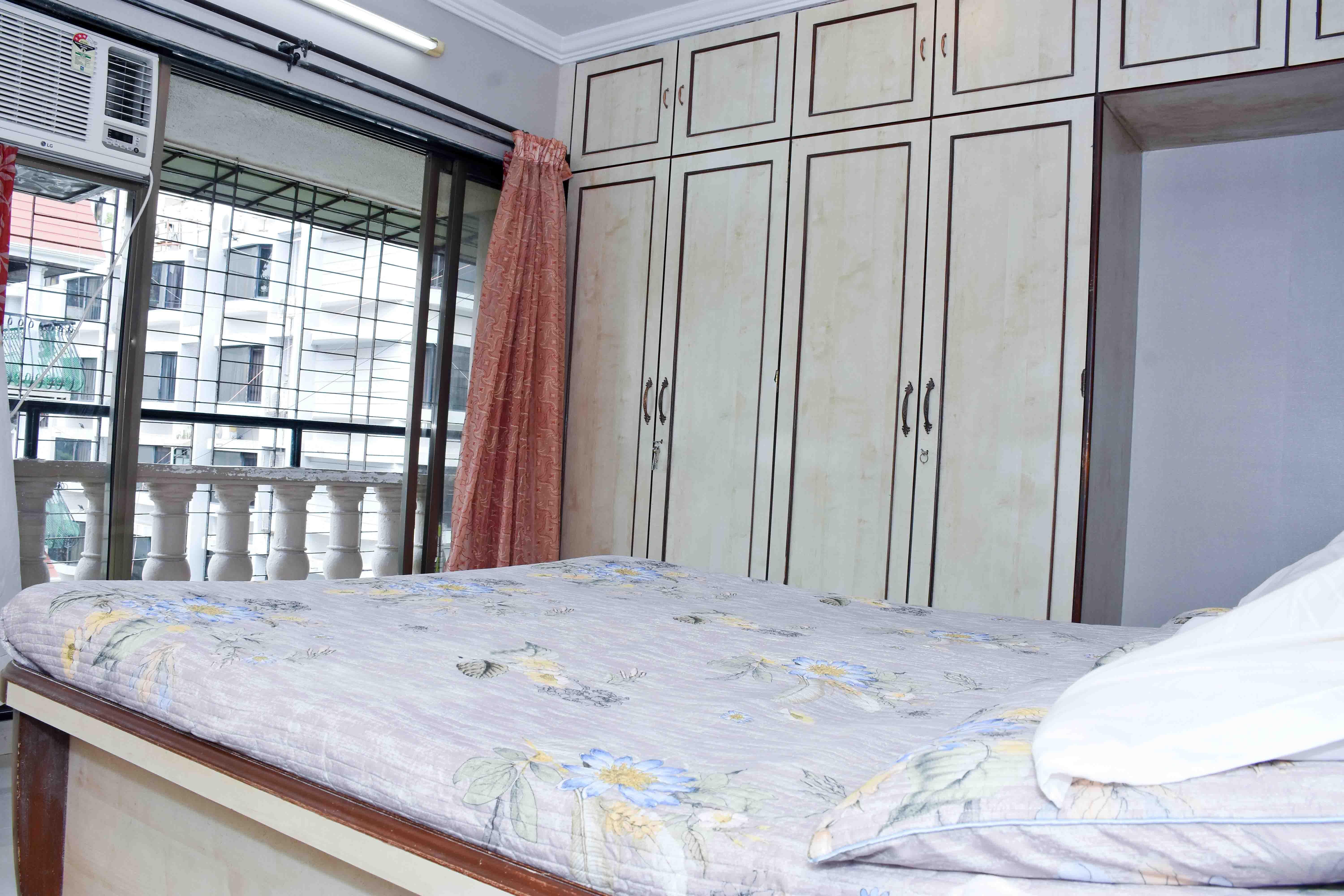 3 BHK Apartment for Sale in Bandra West Mumbai