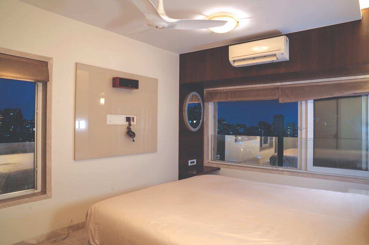 3 BHK Apartment for Sale in Bandra West Mumbai