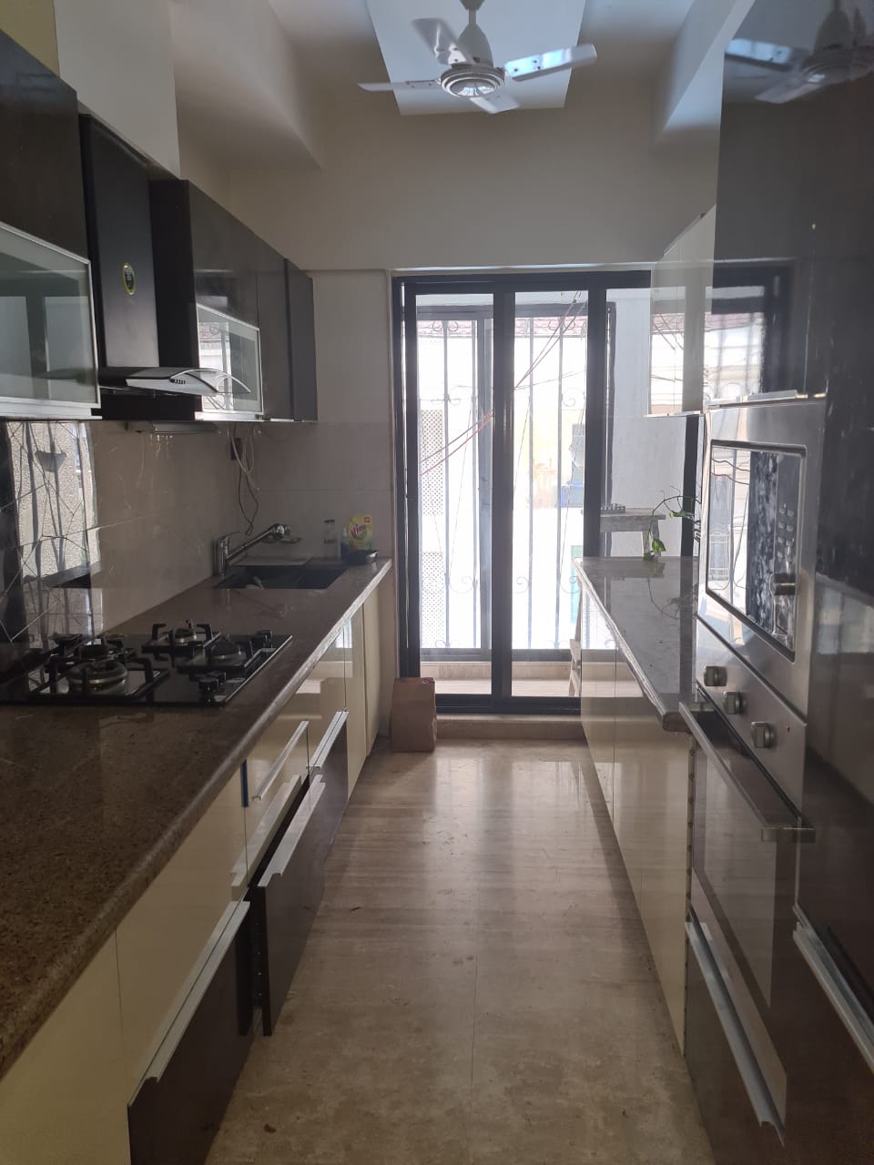 2 BHK Apartment for Sale in Khar West Mumbai