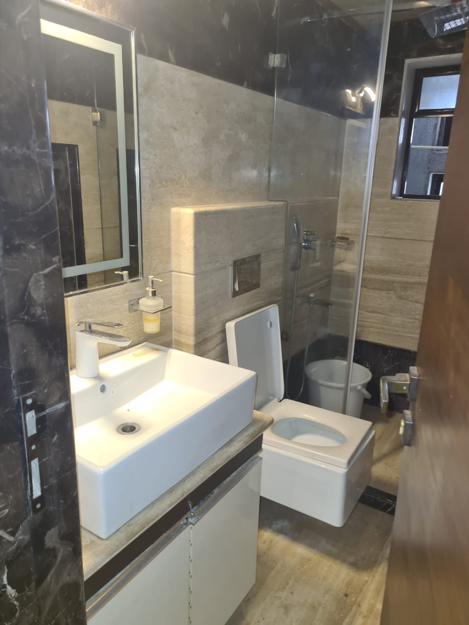 2 BHK Apartment for Sale in Khar West Mumbai
