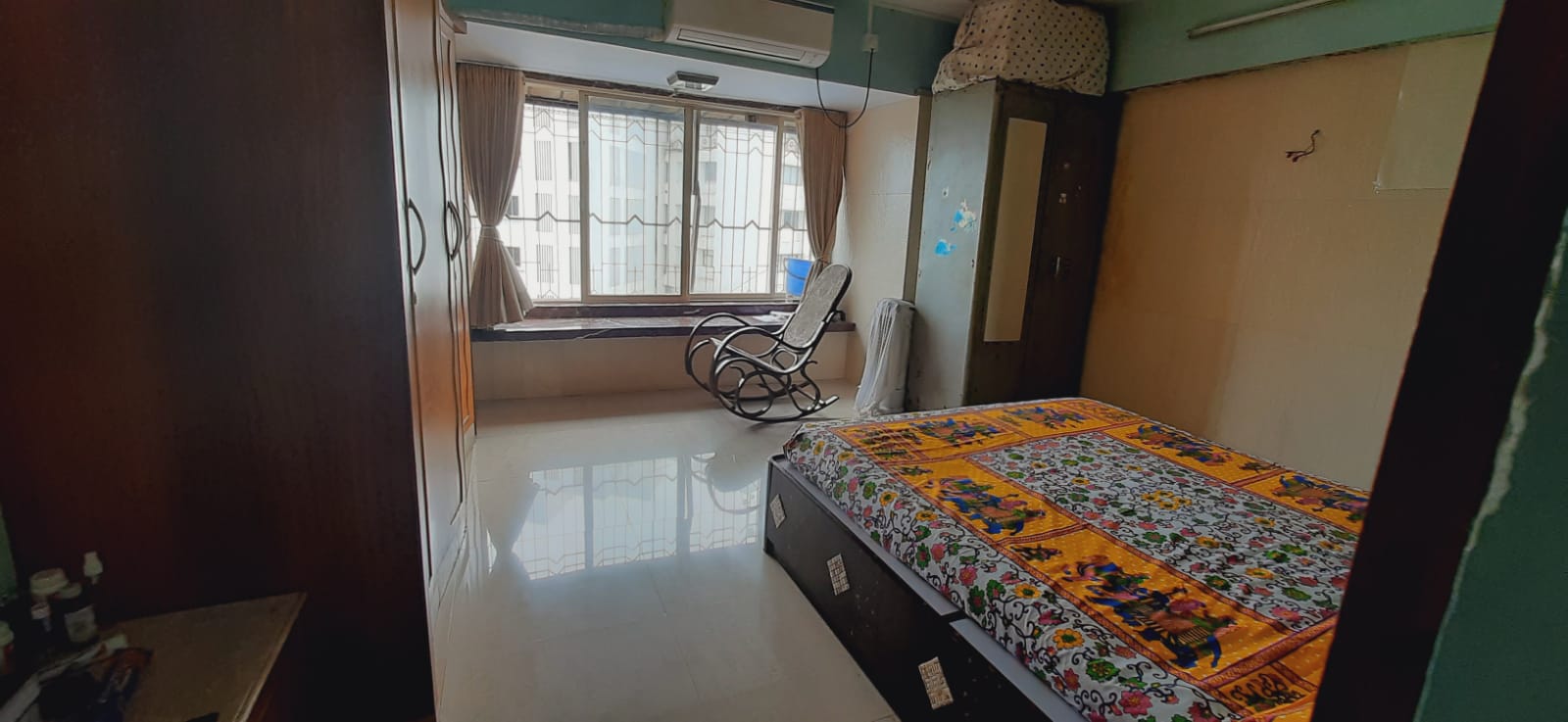 3 BHK Apartment for Sale in Vile Parle West Mumbai
