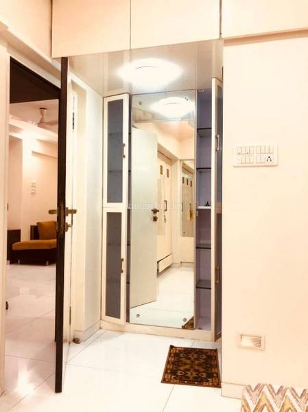 2 BHK Apartment for Sale in N S Road no.3 Mumbai