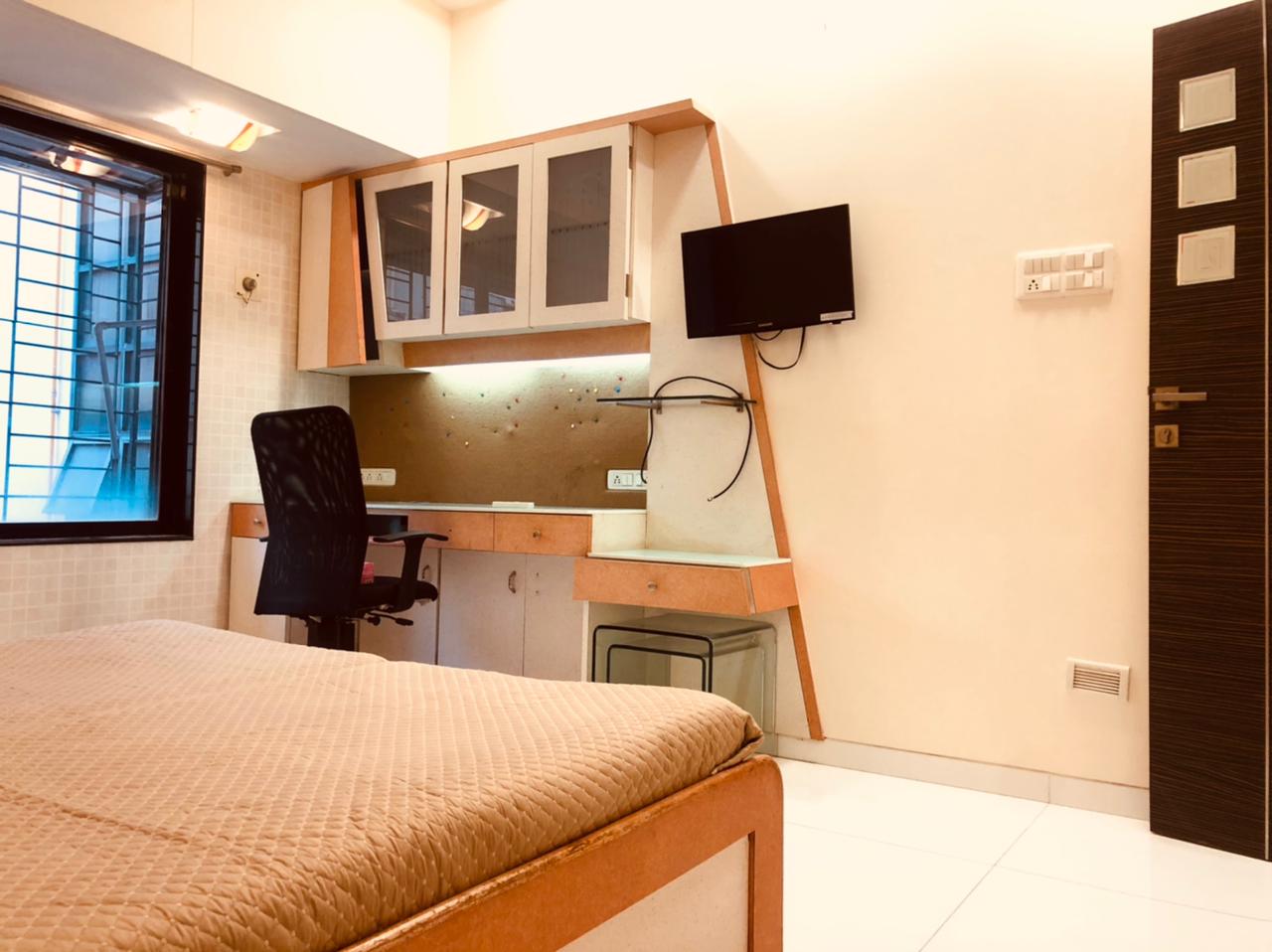 2 BHK Apartment for Sale in N S Road no.3 Mumbai