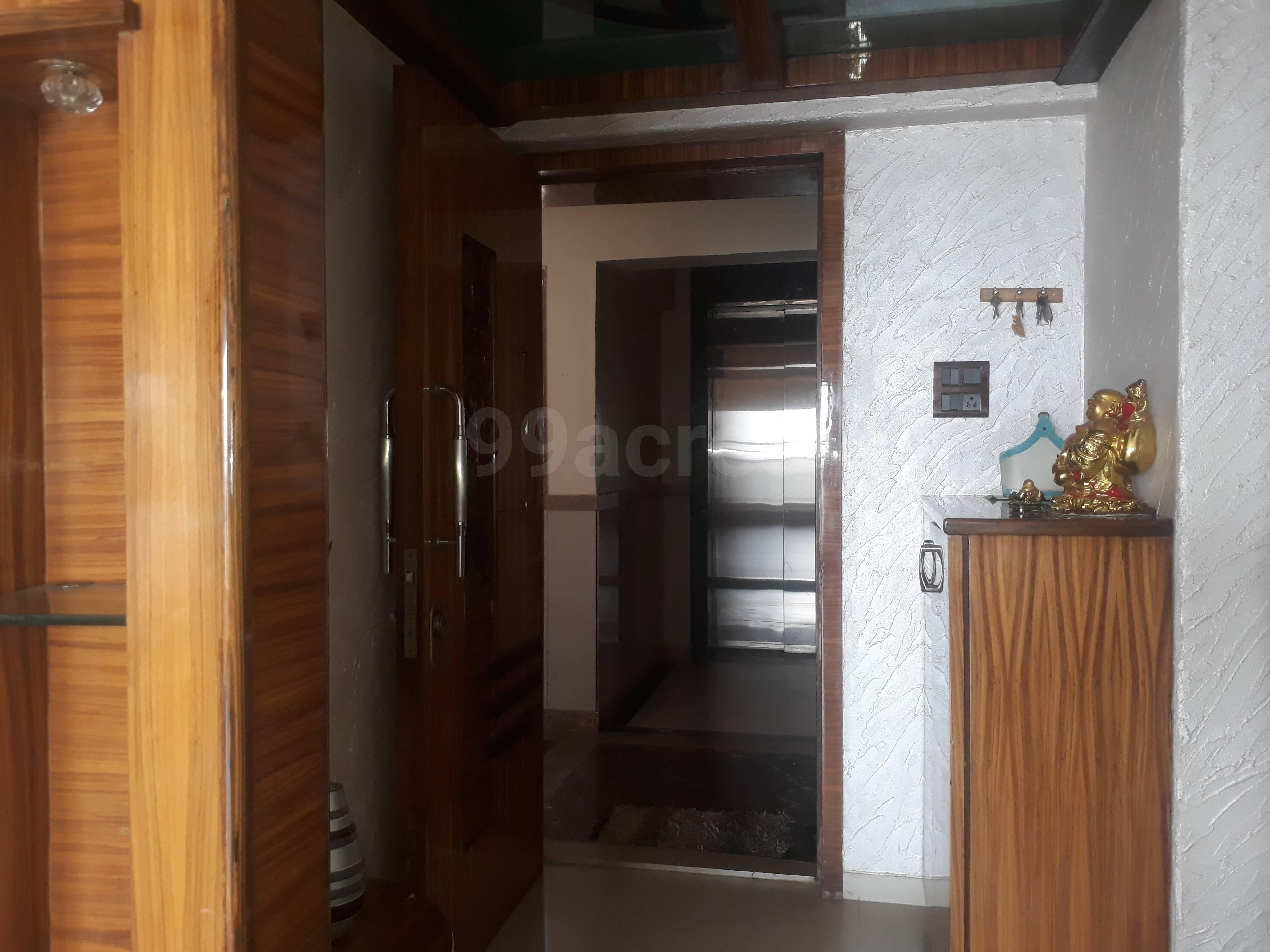 3 BHK Apartment for Rent in Prabhadevi Mumbai
