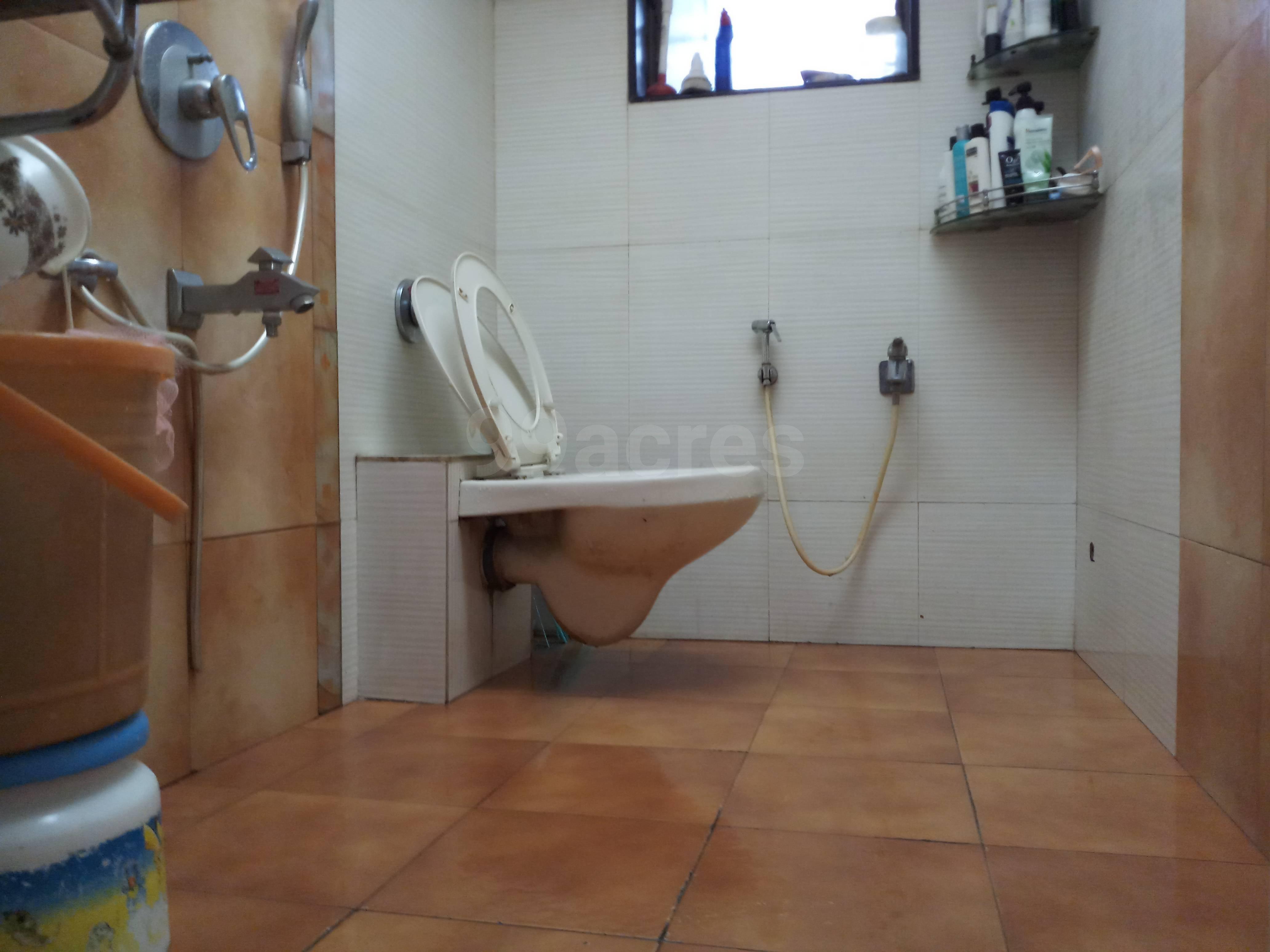 2 BHK Apartment for Sale in Andrews Road Mumbai