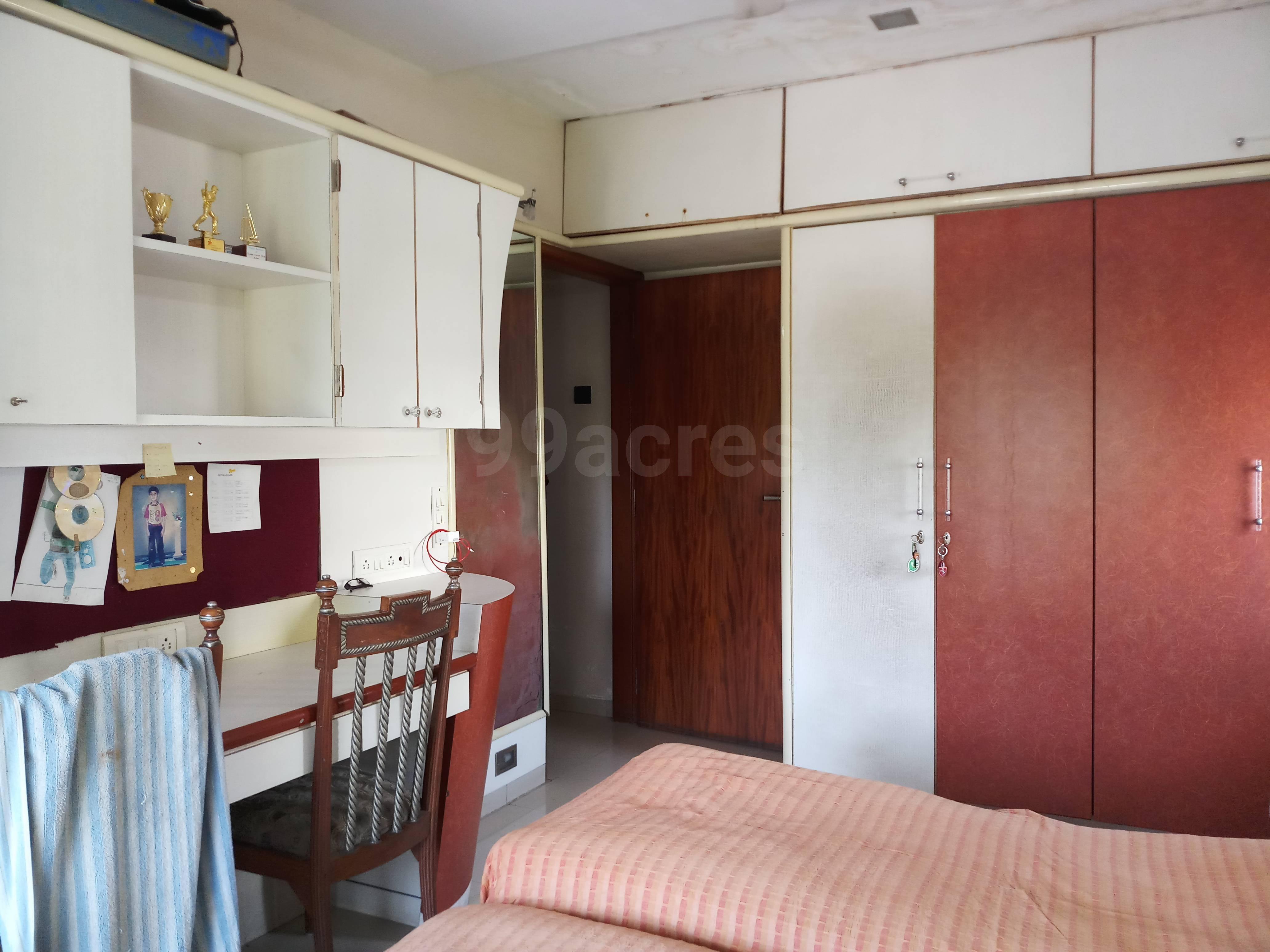 2 BHK Apartment for Sale in Andrews Road Mumbai