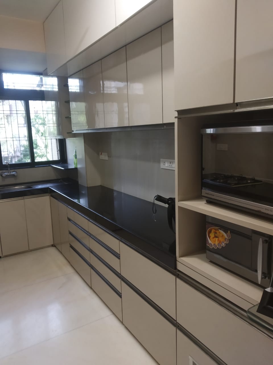 4 BHK Apartment for Rent in Juhu Tara Road Mumbai