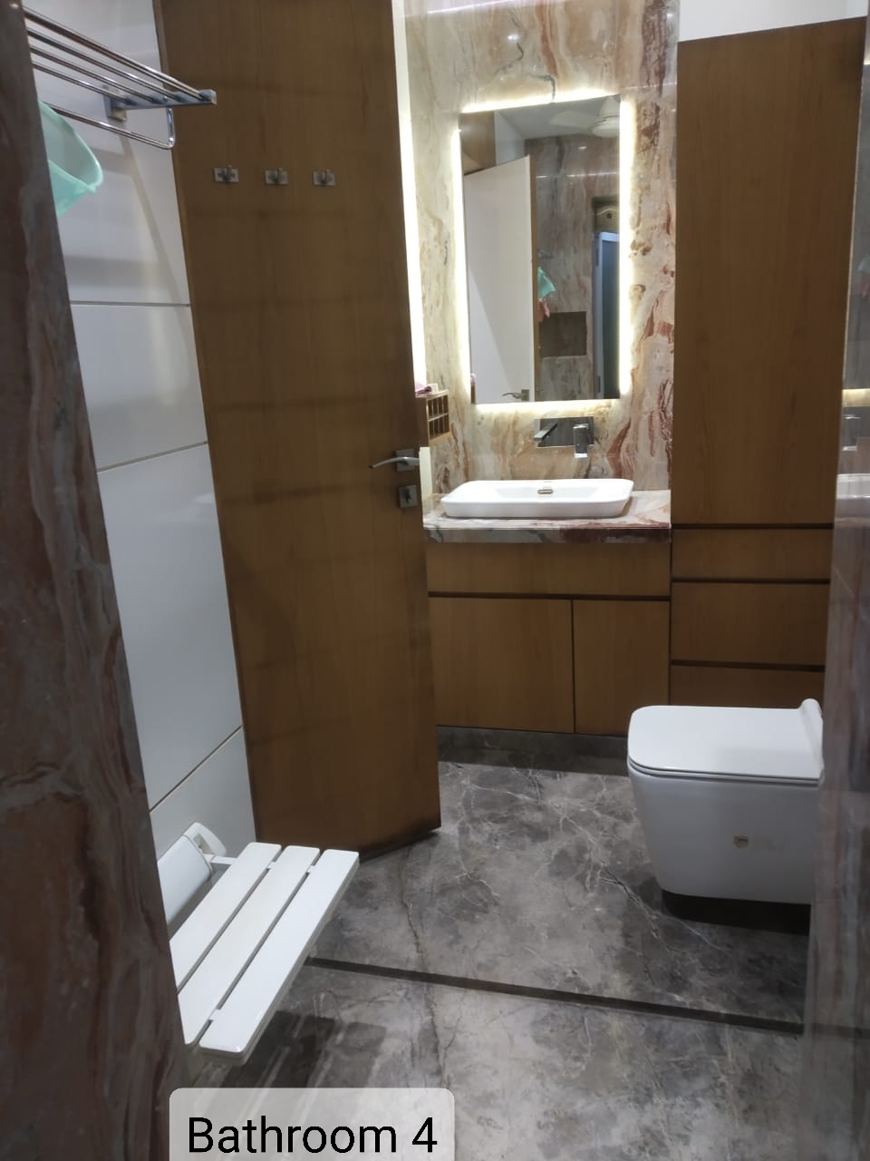 4 BHK Apartment for Rent in Juhu Tara Road Mumbai