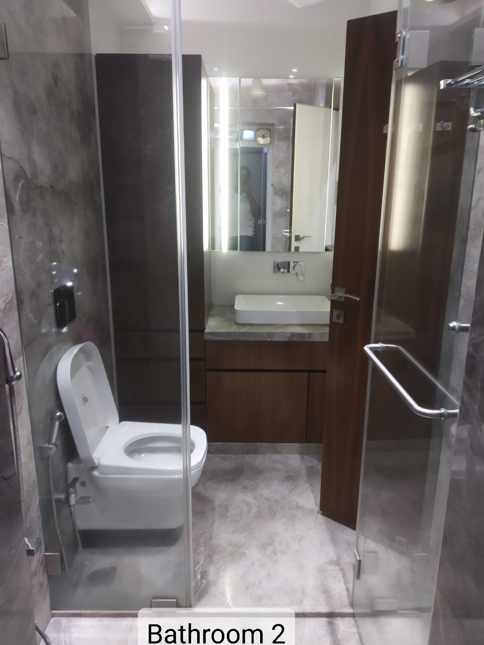 4 BHK Apartment for Rent in Juhu Tara Road Mumbai