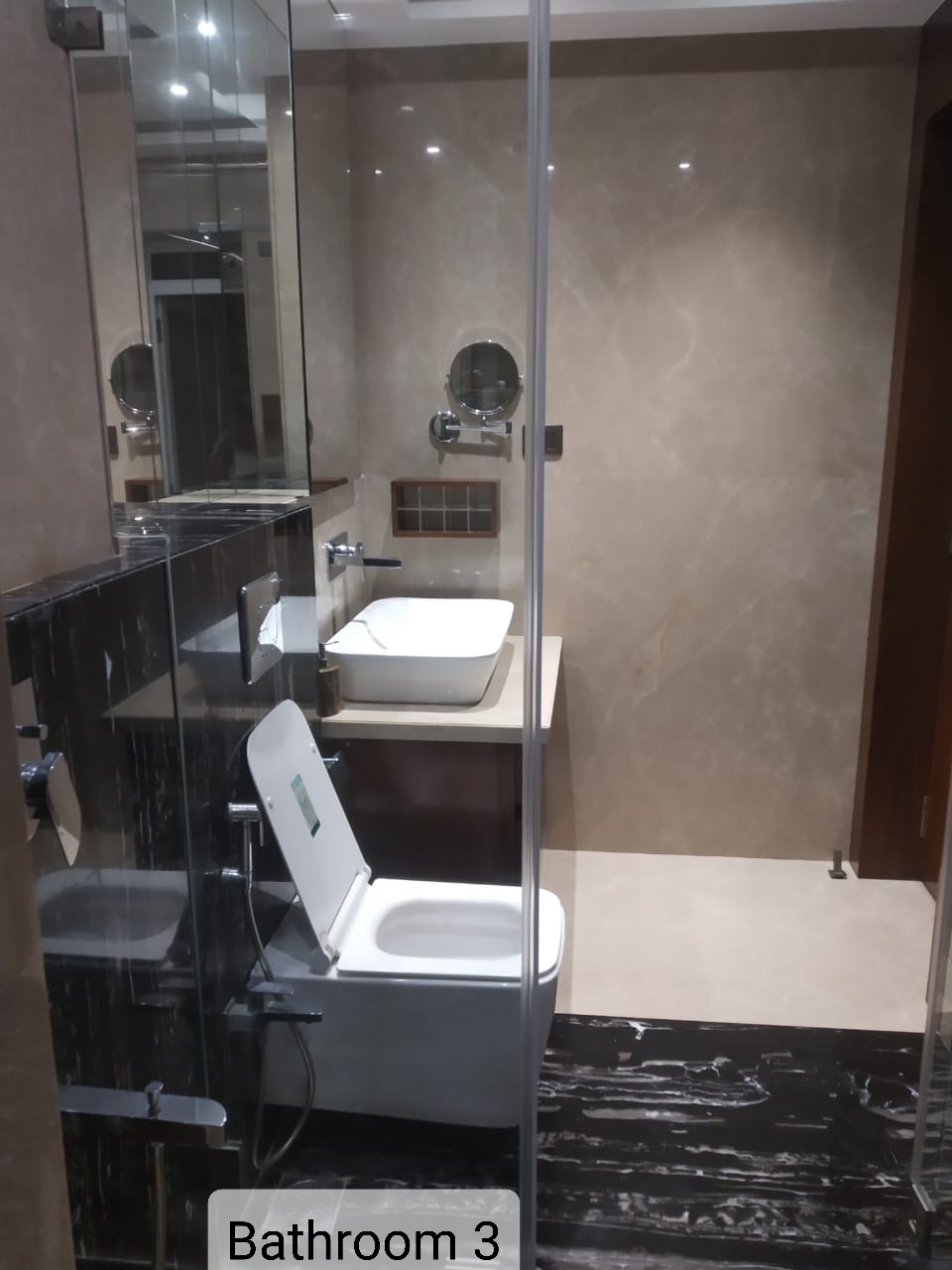 4 BHK Apartment for Rent in Juhu Tara Road Mumbai