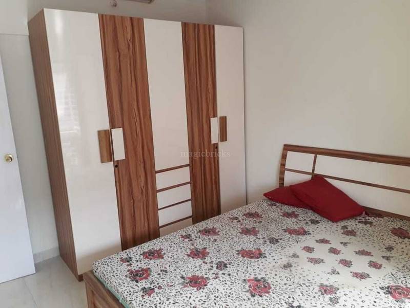2 BHK Apartment for Rent in Khar West Mumbai