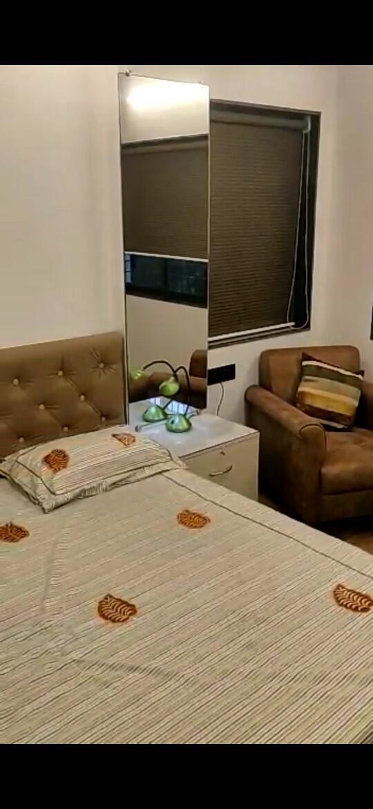 2 BHK Apartment for Sale in Linking  Road Mumbai