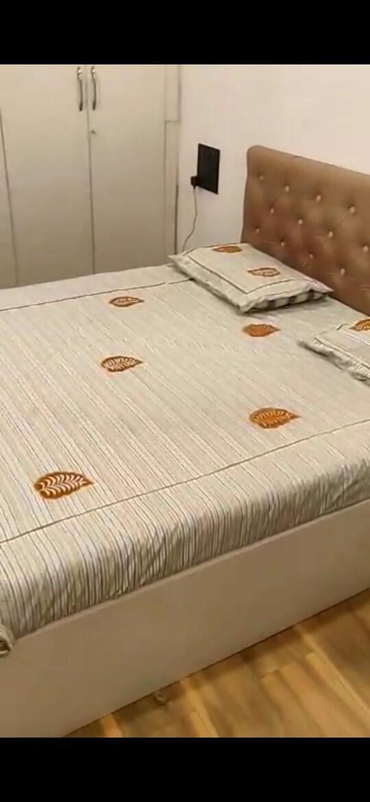 2 BHK Apartment for Sale in Linking  Road Mumbai