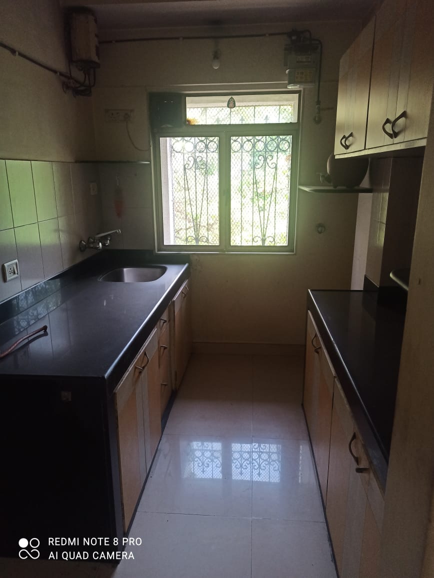 2 BHK Apartment for Rent in N S Road No 9 Mumbai