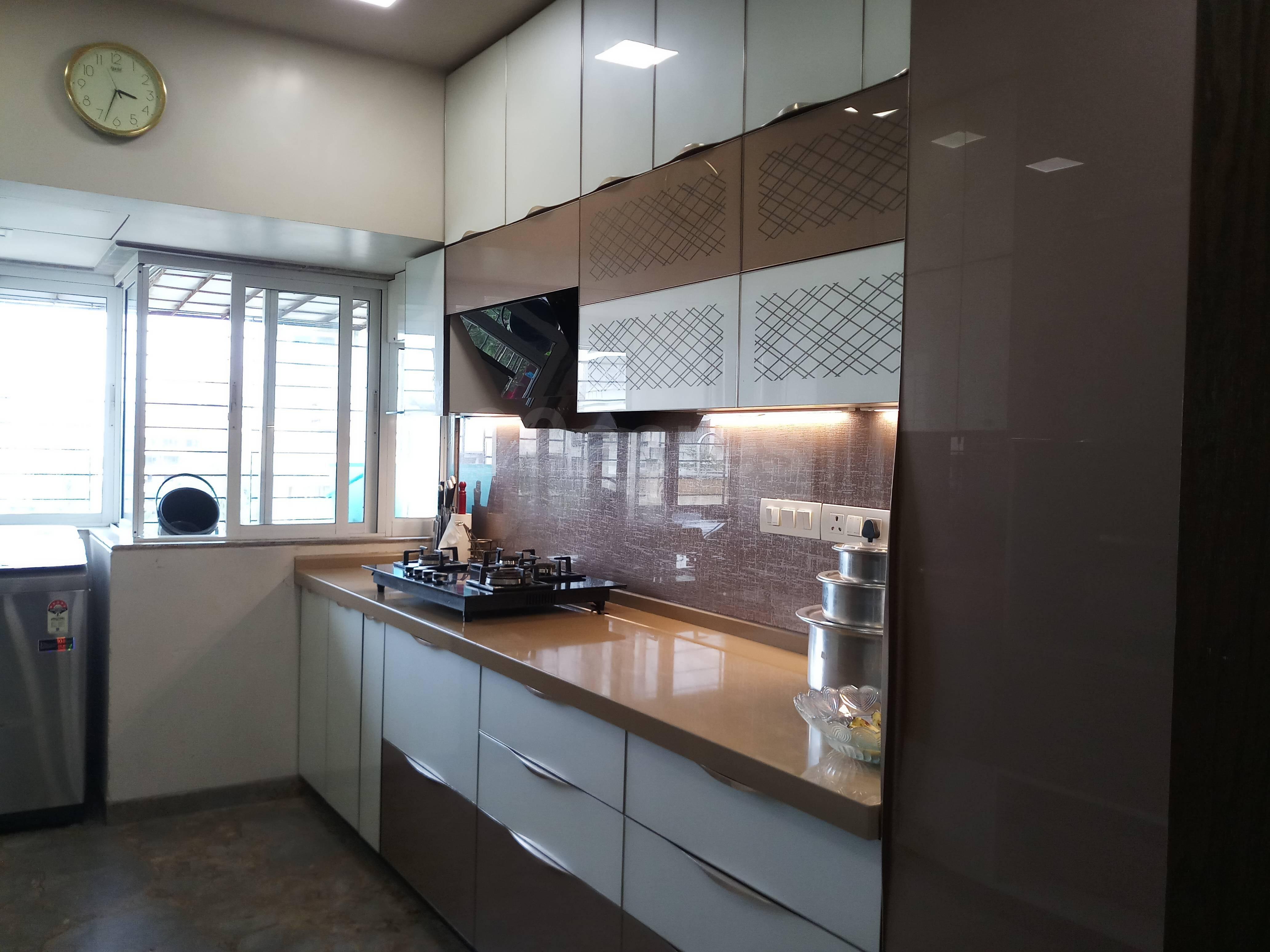 2 BHK Apartment for Rent in Perry cross road Mumbai